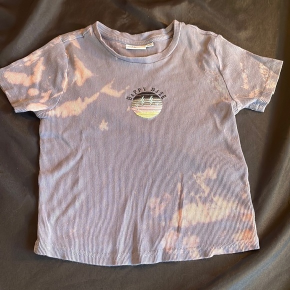 MEDIUM Women's Public Library Happy Daze Graphic Crop Top - Picture 4 of 8